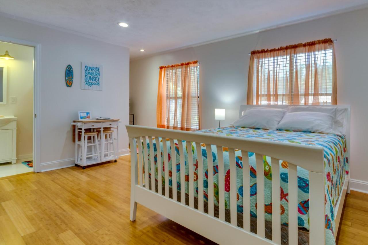Gulf Breeze Vacation Rental For 2 With Pool Access! ภายนอก รูปภาพ