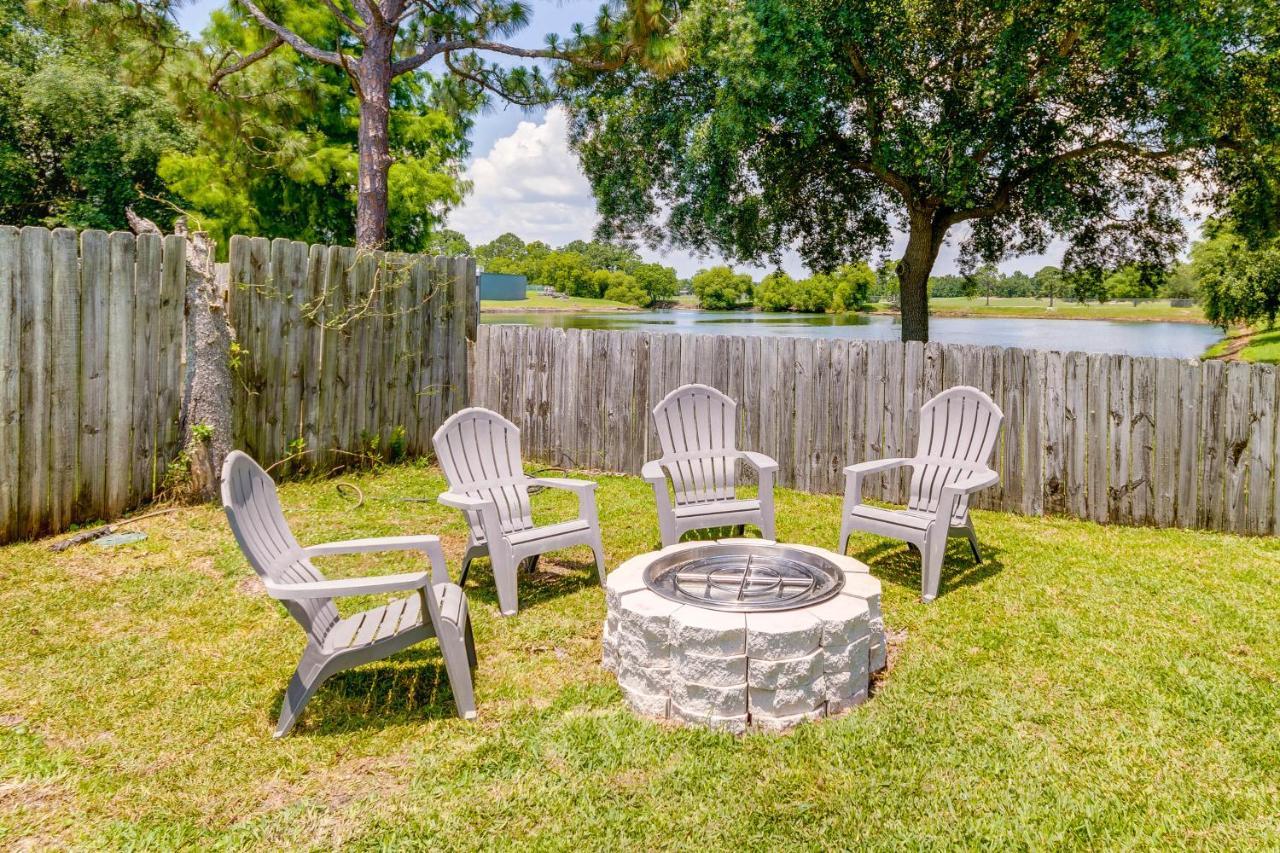 Gulf Breeze Vacation Rental For 2 With Pool Access! ภายนอก รูปภาพ