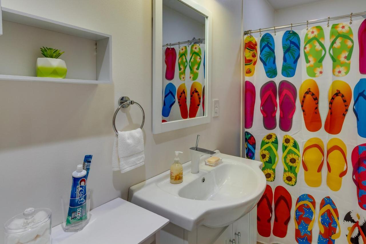 Gulf Breeze Vacation Rental For 2 With Pool Access! ภายนอก รูปภาพ
